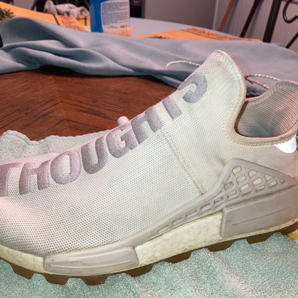 Hu trail cream white